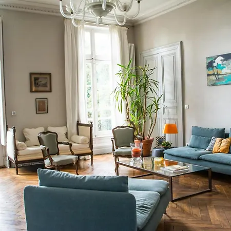 Casa de Férias Charming With Pool Near Toulouse